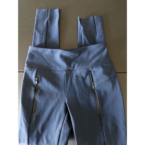 Athleta Stellar Tight Navy Leggings Work Travel Sz XXS Zipper Pockets Front Back - Picture 2 of 4